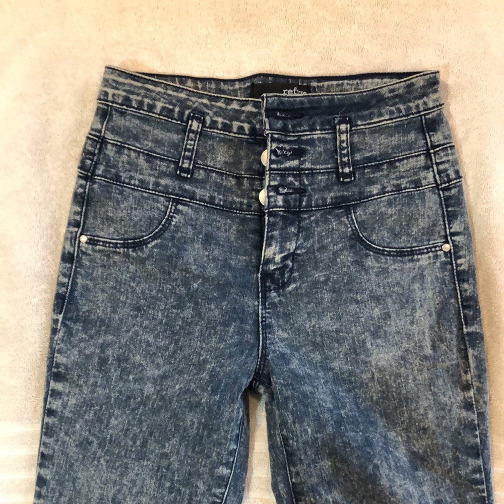 Jeans - Picture 2 of 6